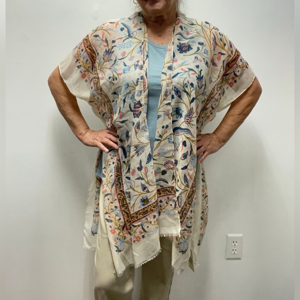 Southern Stitch Lightweight Floral Kimono
